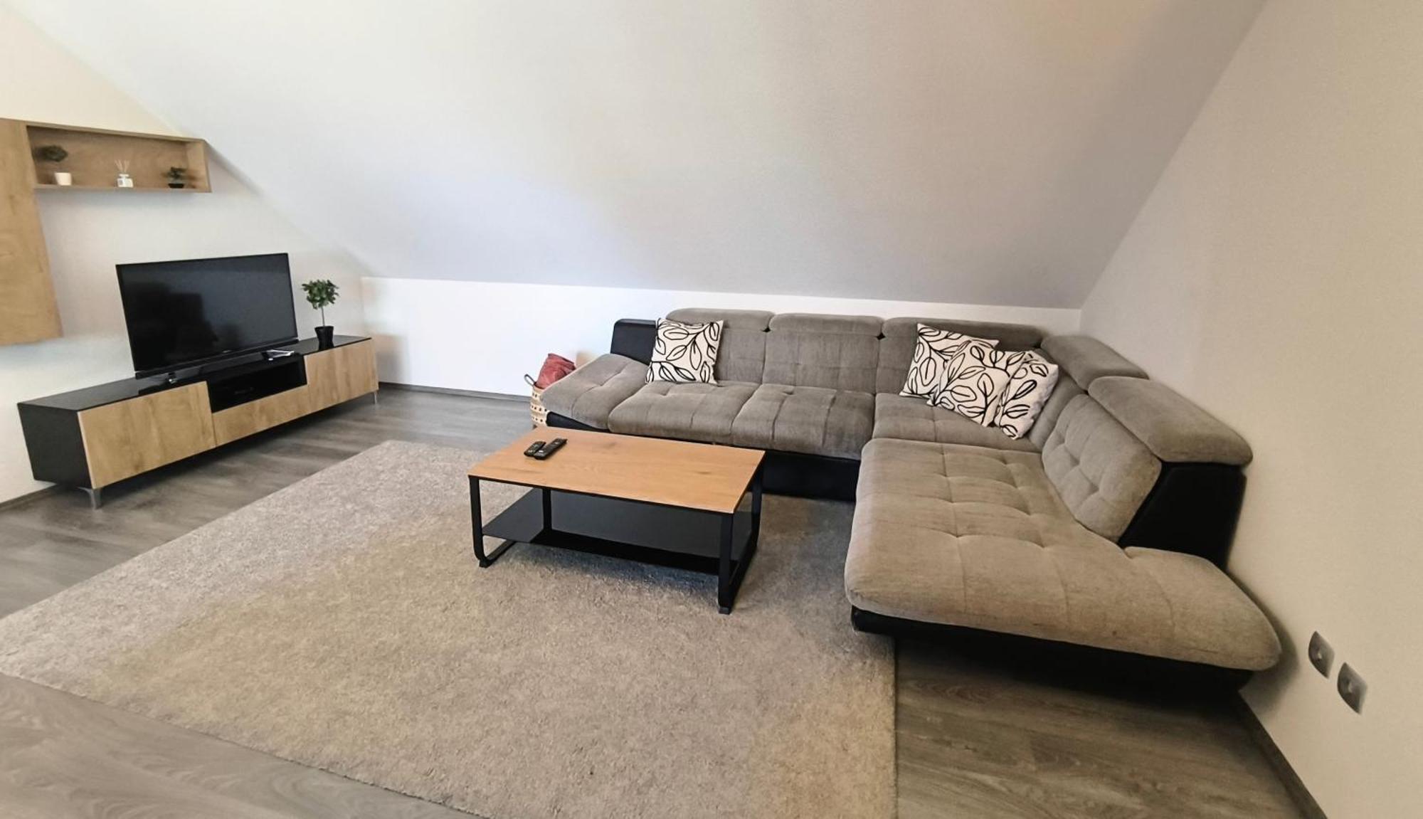 Apartment Cedar Zagreb Airport - Velika Gorica Scitarjevo Luaran gambar